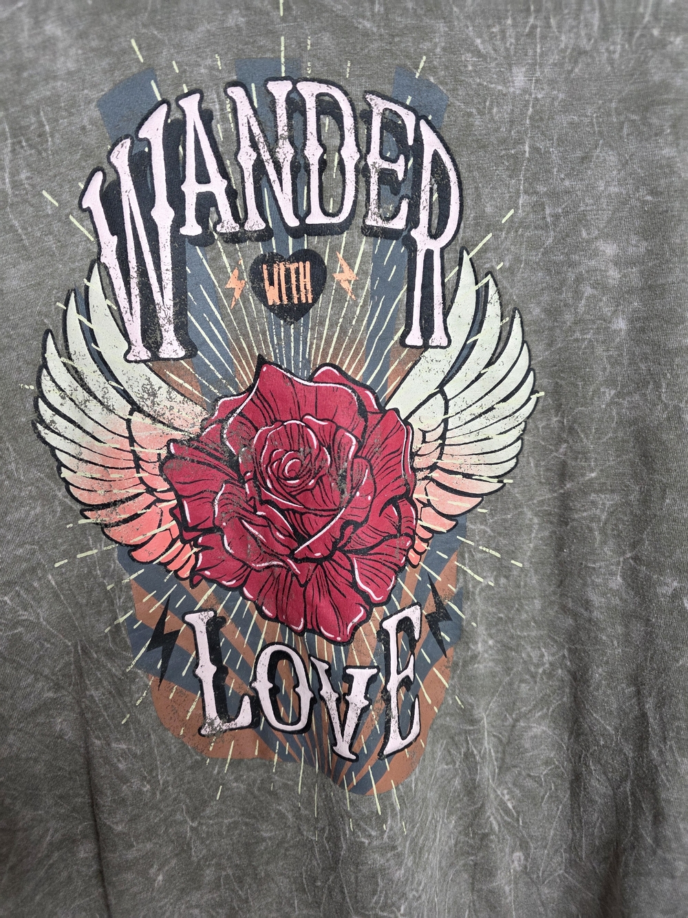 No Boundries Washed Olive Short Sleeve Crewneck T-Shirt Size Medium - Picture 3 of 5
